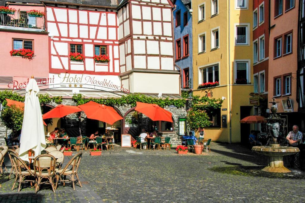 Hotel-Restaurant Moselblumchen Commune fusionnée de Commune fusionnée de Bernkastel-Kues Extérieur photo